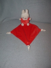 K-195  Tiamo Nijntje met kroeldoekje