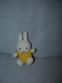 K-808  Golden Bear Products Miffy/Nijntje - 14 cm