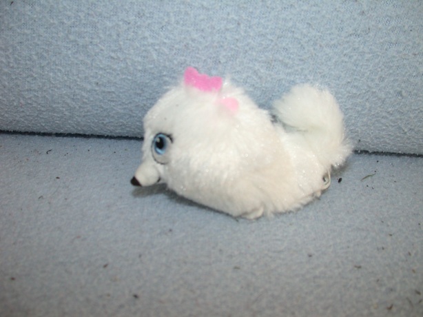 H-1346  McDonalds/Huisdiergeheimen hondje/Keeshondje Gidget 2016