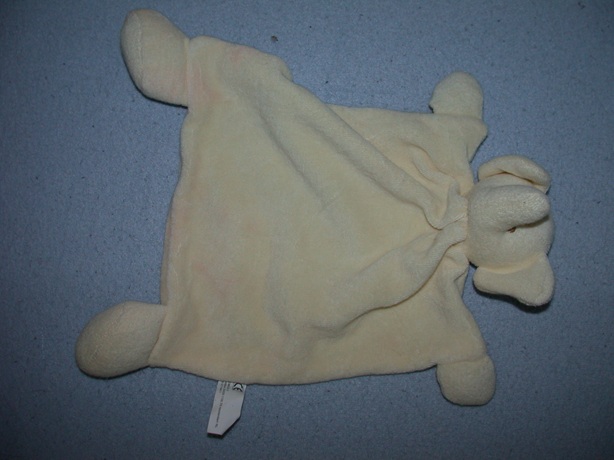KP-20 G  Hema kroeldoekje olifant, gelige versie