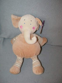 KP-1345  Gloednieuw! Cuddles Time olifant - 29 cm