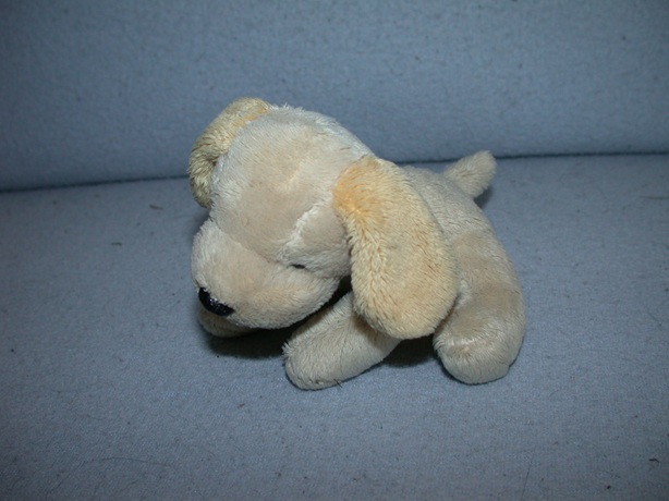 H-653  Elcee/Unitoys hondje - 14 cm