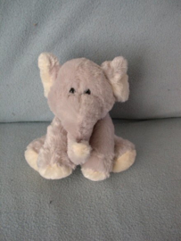 KP-1706  Family Shop olifant - kale plek op rug