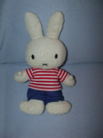 K-394  Jemini/Mercis Nijntje/Miffy met kleertjes - 34 cm