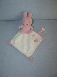 K-1684  Tiamo Nijntje (11 cm) met kroeldoekje