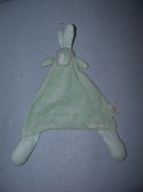 K-1282  Bambino kroeldoekje konijn