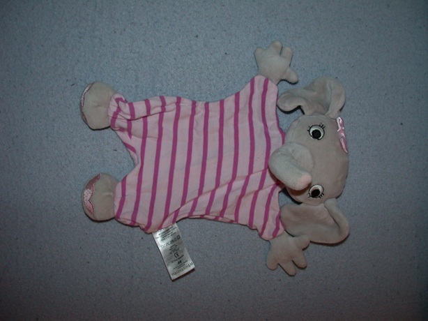 KP-432  H&M kroeldoekje olifant