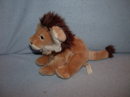 KP-2823  WWF/BonTonToys leeuw - 24 cm