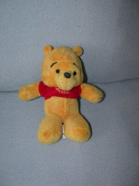 B-960  Disney Winnie de Poe - 22 cm