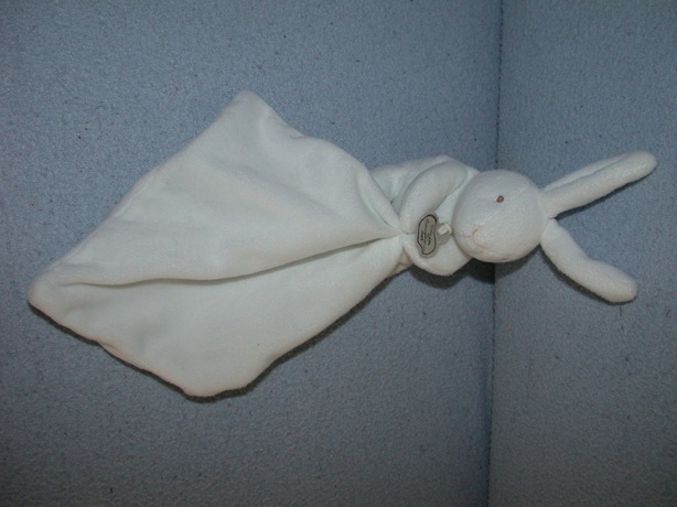 K-1805  Doudou et Compagnie konijntje met doekje