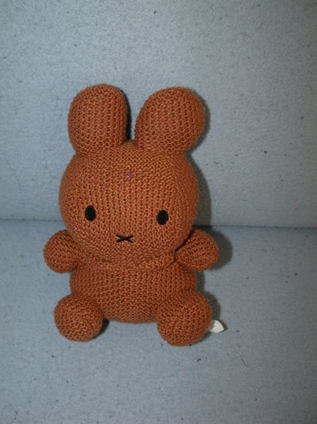 K-1790  Tiamo gebreide Nijntje/Miffy - 20 cm