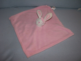 K-1732  Primark/Early Days kroeldoek konijn