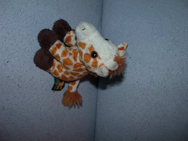 AJ-1861  Ravensden/Suma Collection giraffe - 14 cm