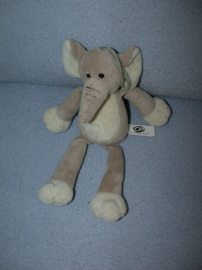 KP-2584  CP International olifant - 23 cm
