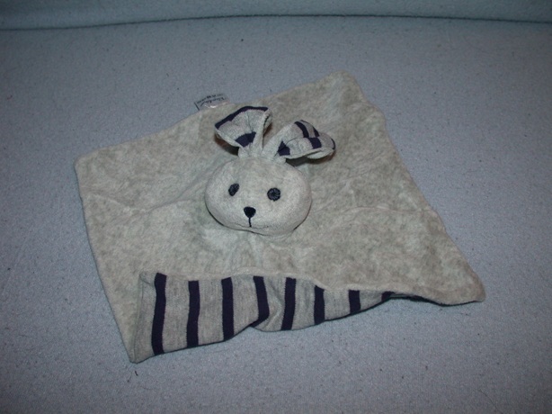 K-1176  Bambino kroeldoekje konijn grijs/donkerblauw