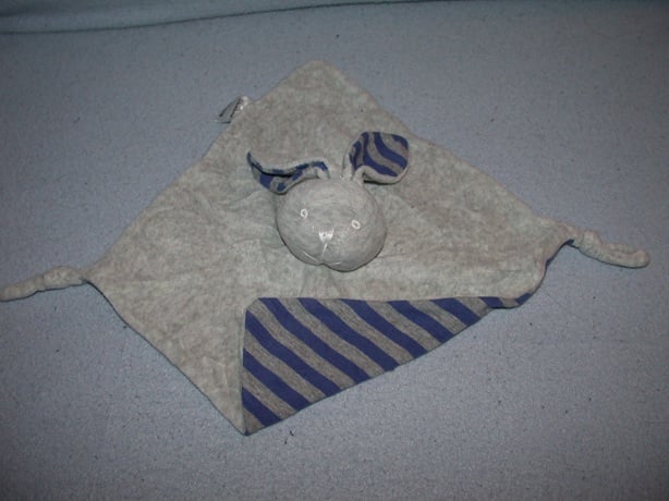 K-668  Bambino kroeldoekje konijn