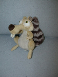 AJ-796  Ice Age 3 (Dawn of the Dinosaurs) eekhoorn jongen Scratch - 15 cm