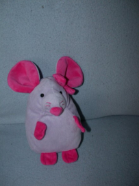 M-722  Anna Club Plush muis - 17 cm