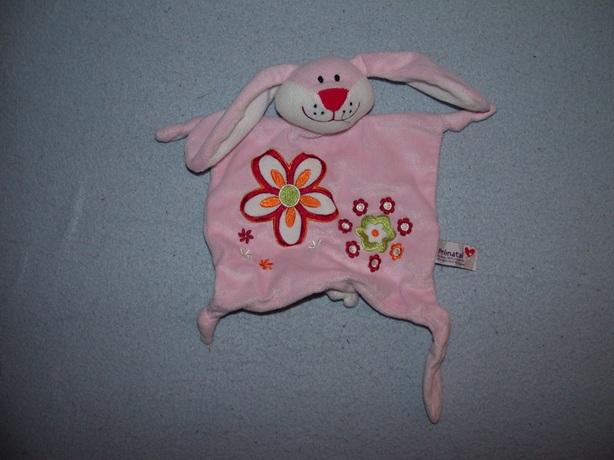 K-689  Prenatal kroeldoekje konijn