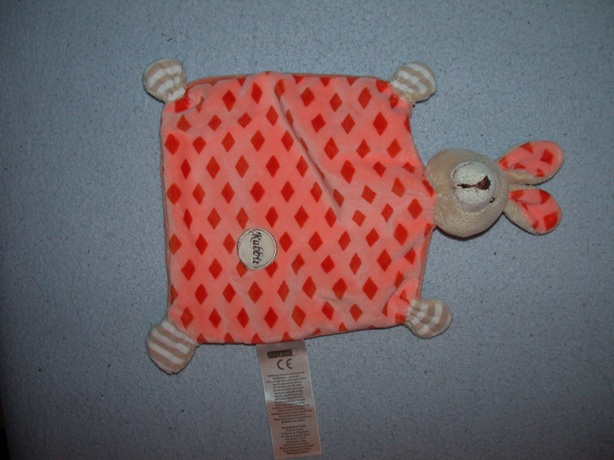 K-1265  Ergee/Kik kroeldoekje konijn Rabbit