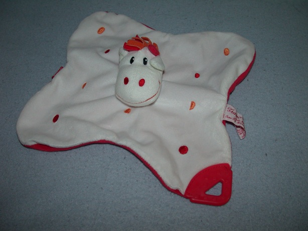 AJ-942  Tiamo kroeldoekje giraffe Gino