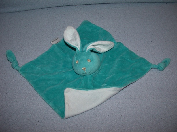 K-1119  Bambino kroeldoekje konijn, azuurblauw
