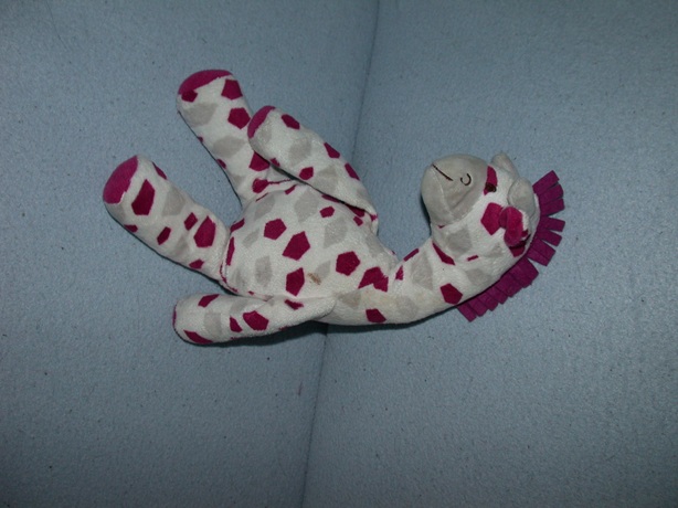 AJ-845  Happy Horse/Stichting Dada giraffe Goffy nr.2 - 35 cm