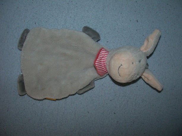 AJ-1907  Babywelt kroeldoekje ezel