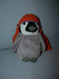 E-353  Plus pinguin met ijsmuts - 17 cm