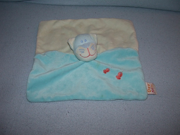 KP-848  Doukidou kroeldoekje poes