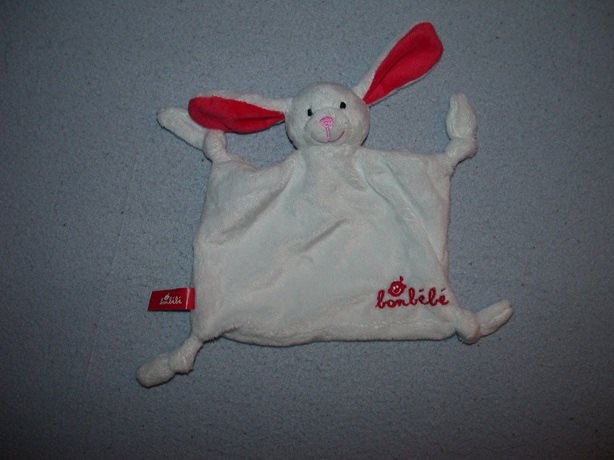K-1053  Bonbebe kroeldoekje konijn
