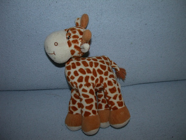 AJ-1484  PIA/P.I.A. giraffe