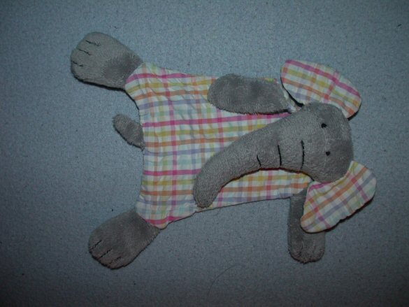 KP-1259  Difrax kroeldoekje olifant Elliot