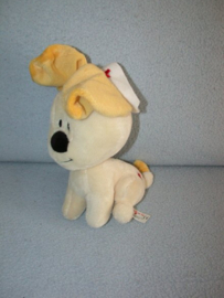 H-840  Tiamo hondje Pip als verpleegster - 18 cm