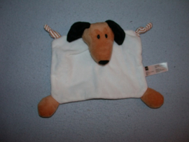 H-1136  Hema kroeldoekje hond/teckel, satijnen label