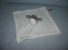 QZ-1544  Primark kroeldoek schaap