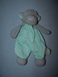 AJ-1548  Blokker kroeldoekje aap Let's Cuddle - 23 cm