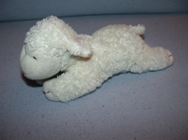 QZ-952  Happy Horse schaapje Lying Lamb nr.1  2008 - 22 cm