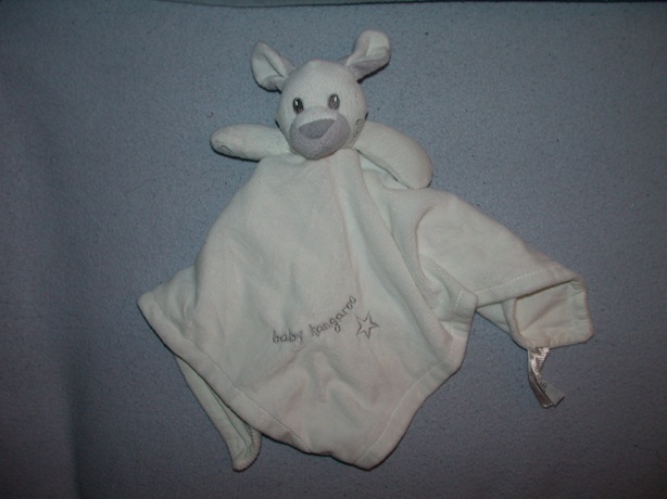 KP-1776  Early Days/Primark kroeldoek Kangaroe