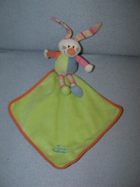 K-1026  Tiamo konijntje met kroeldoekje Bets the Bunny