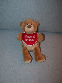 B-2376  Gund beer met hartje - 17 cm