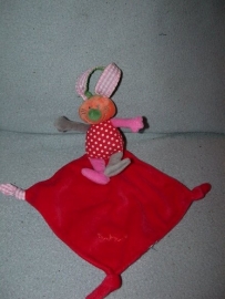 K-787  Bambino konijntje met kroeldoekje