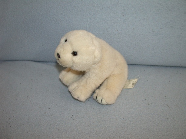 B-172  Anna Club Plush/WWF ijsbeer - 19 cm