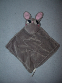 K-1366  Hema kroeldoekje konijn