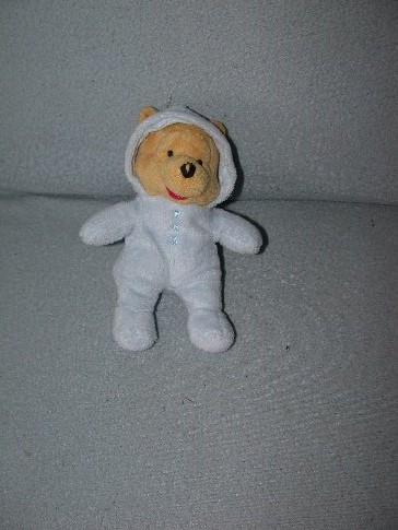 B-1292  Nicotoy beer Winnie de Poe met pyjama - 20 cm