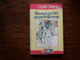 Bianca en het paardrijkamp - Yvonne Brill