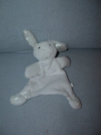 K-1152  Feetje kroeldoekje/tutpopje konijn, wit