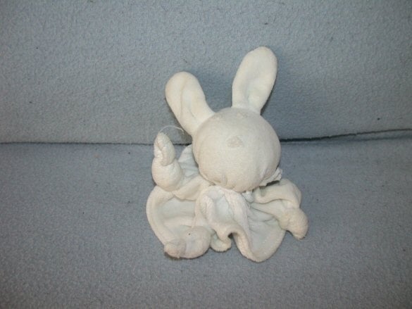 K-917 Feetje kroeldoekje konijn, wit | merken met een F | knuffelsite