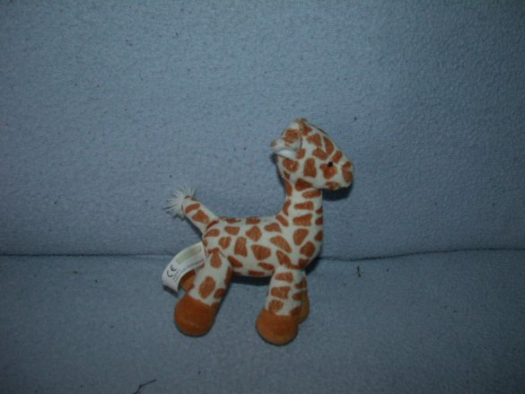 Sanctie verwennen daarna AJ-1370 Hema kleine giraffe | Geplaatst in februari 2023 | knuffelsite
