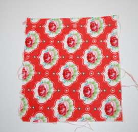 Ik heb nog verschillende lapjes liggen voor een geur of cadeau zakje.